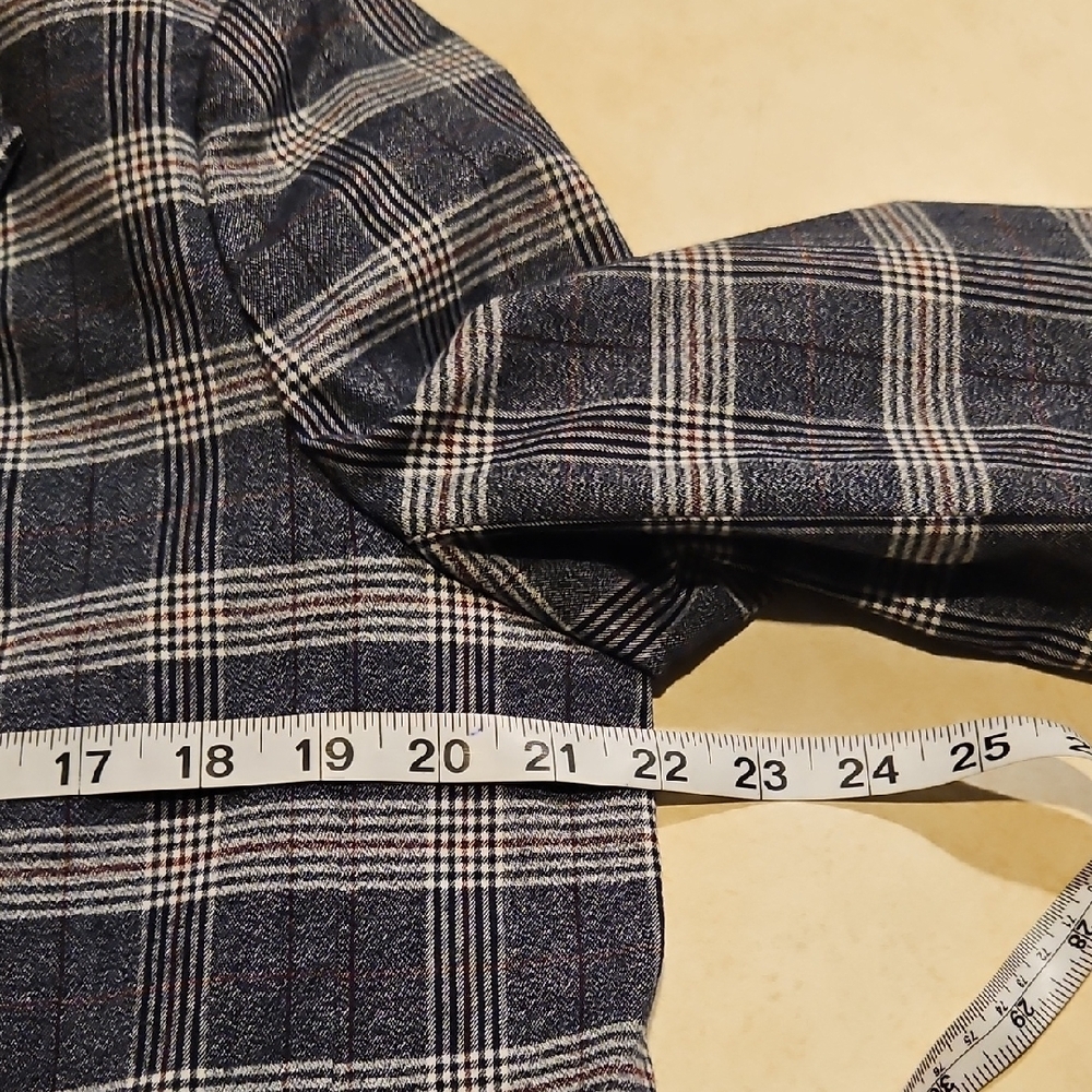 Banana Republic Women's Black, Maroon, White Plaid Blazer Size 16P - Picture 11 of 16
